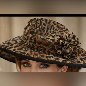 Vintage jenos Leopard Print Wide Brim Women’s Hat with Flower Accent
